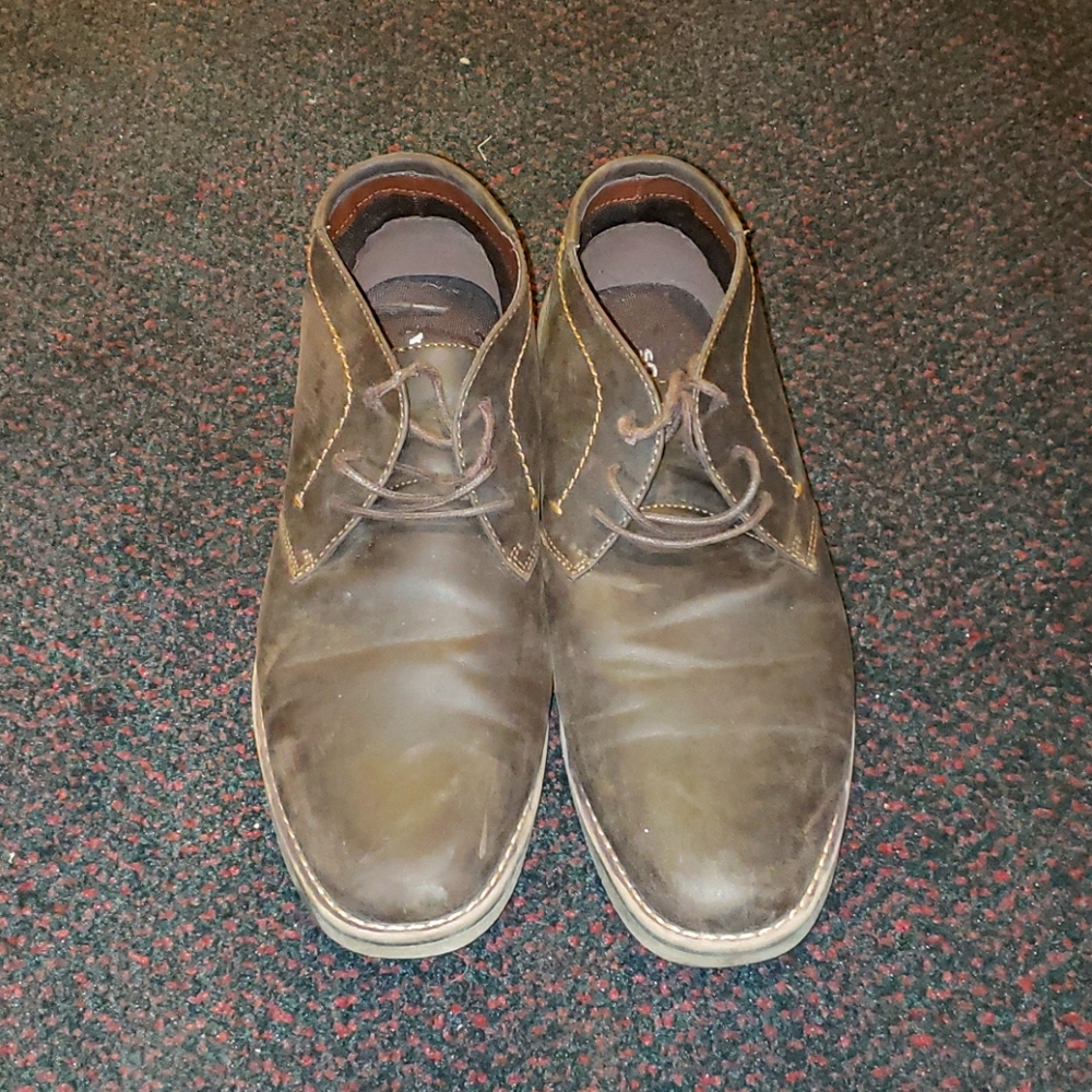 Mens dress shoes size 11 (brown)